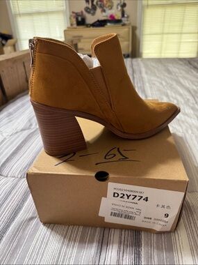 Women’s Tan Suede Ankle Bootie with Block Heel